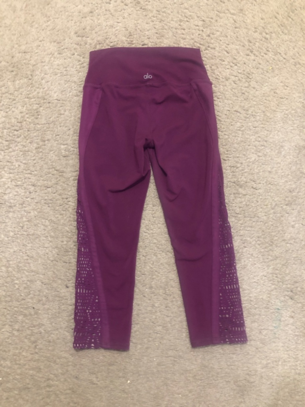Alo yoga High Waisted Patina Yoga Capris Size Small - Picture 7 of 11